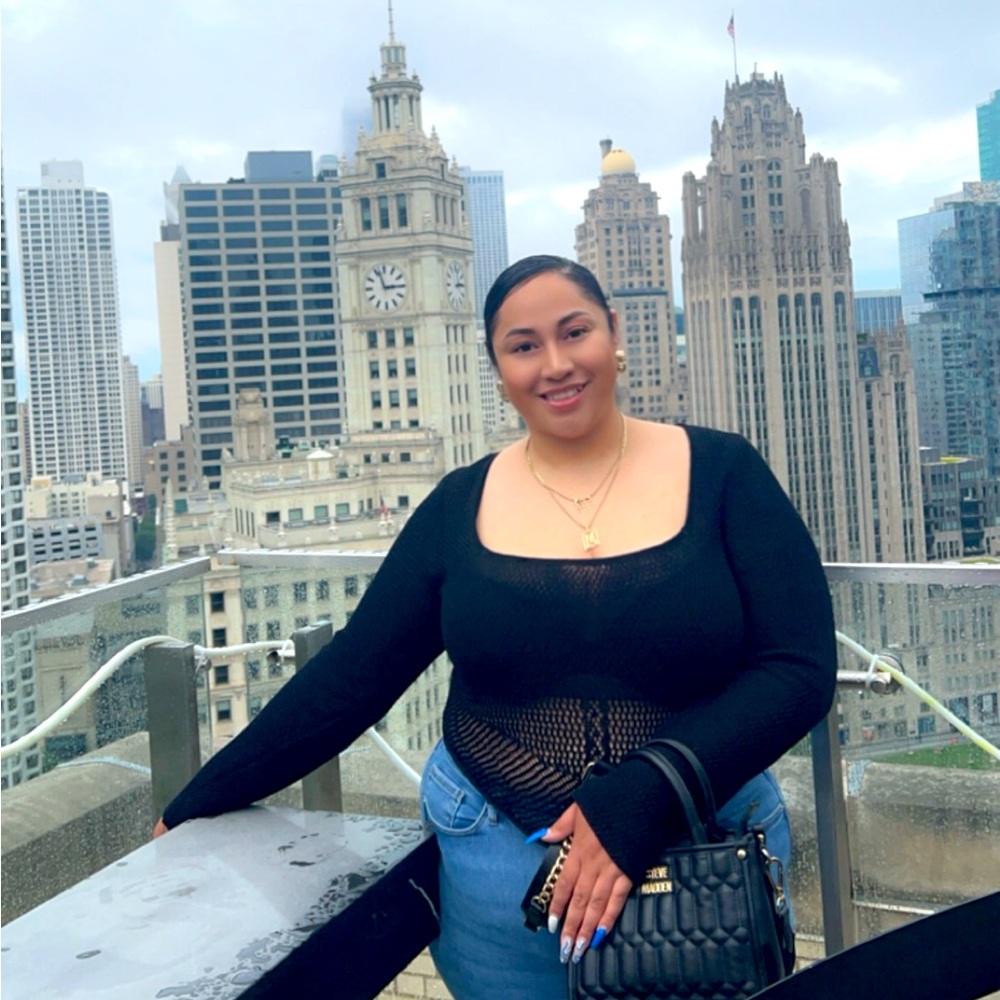 Meet your Posher, Ari